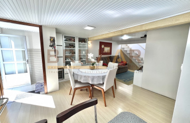 Casa 4 dormitórios Bairro Sagrada Família