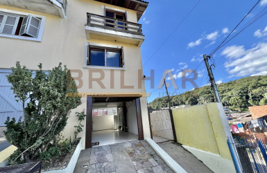 Sobrado Triplex individual 2 dormitórios comprar bairro Castelo