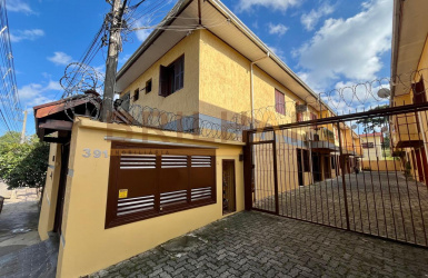 Sobrado triplex  02 dormitórios semi mobiliado comprar bairro Esplanada