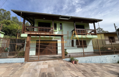 Casa 3 dormitórios comprar no São Ciro II