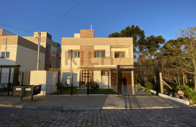 Sobrado 03 dormitórios comprar bairro Ana Rech