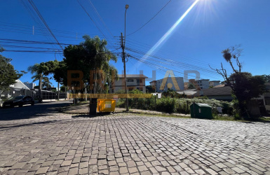 Terreno para comprar no bairro Petrópolis