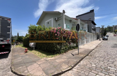 Sobrado  dormitórios para comprar no vinhedos