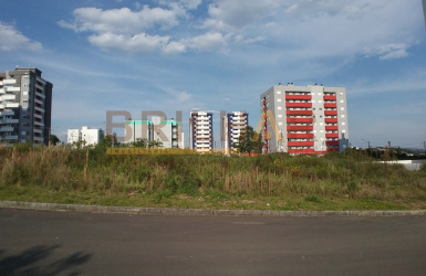 Terreno à venda no bairro Vila Verde