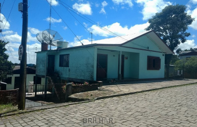 Casa mista 4 dormitórios bairro São Ciro Caxias